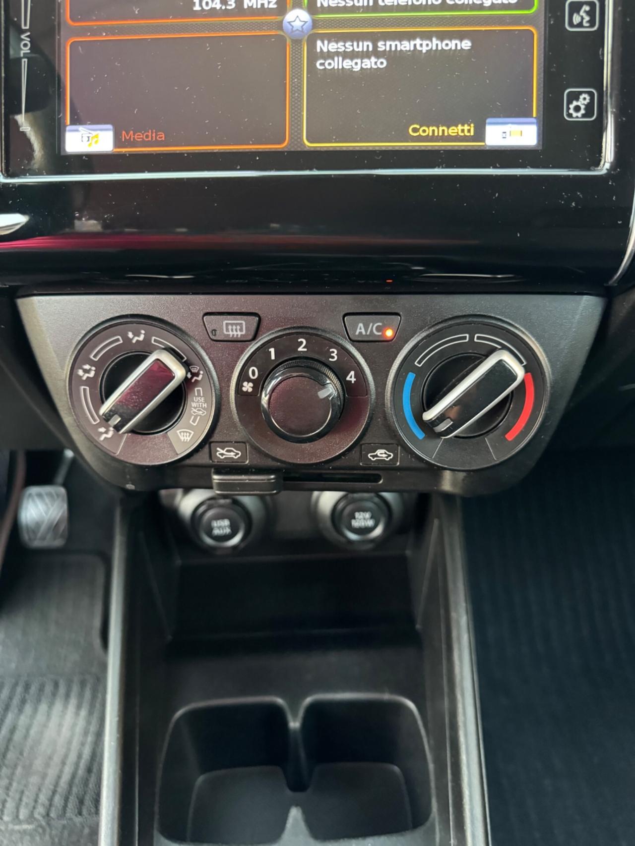 Suzuki Swift 1.2 Hybrid FARI FULL LED/UNICO PROPRIETARIO