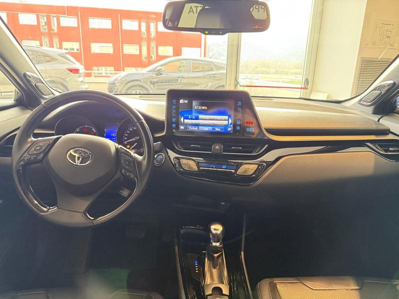 Toyota C-HR 1.8h style 2wd e-cvt my18