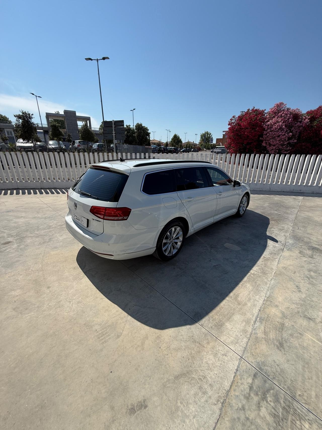 Volkswagen Passat Variant 1.6 TDI DSG Comfortline BlueMotion Tech.