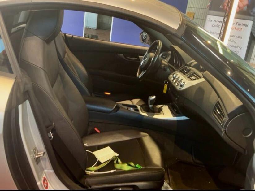 Bmw Z4 2.3i 205CV PELLE NERA XENON SENSORI
