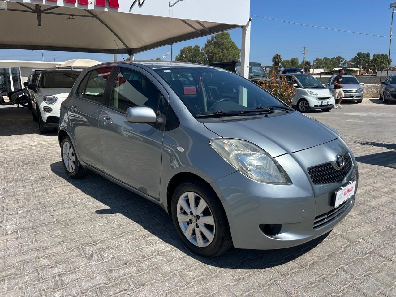 Toyota Yaris Verso 1.3i 16V cat Sol '03