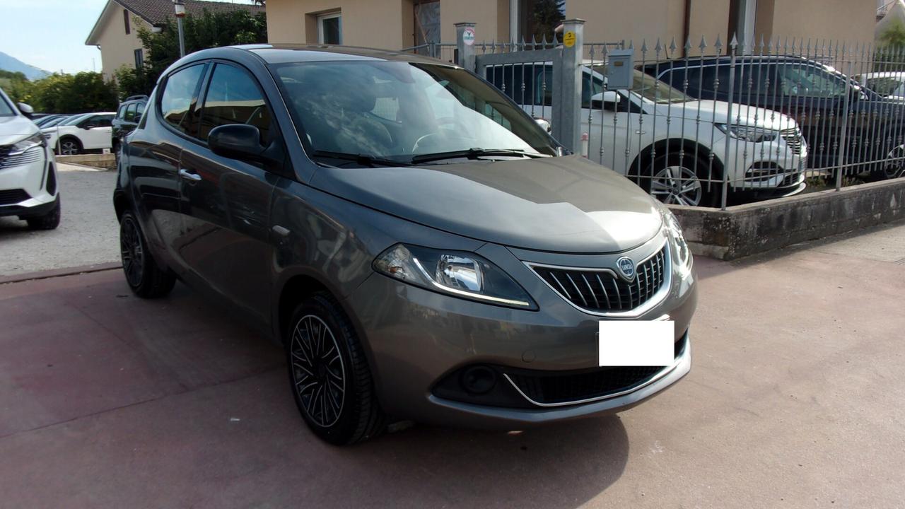 Lancia Ypsilon 1.0 FireFly 5 porte S&S Hybrid Ecochic Gold