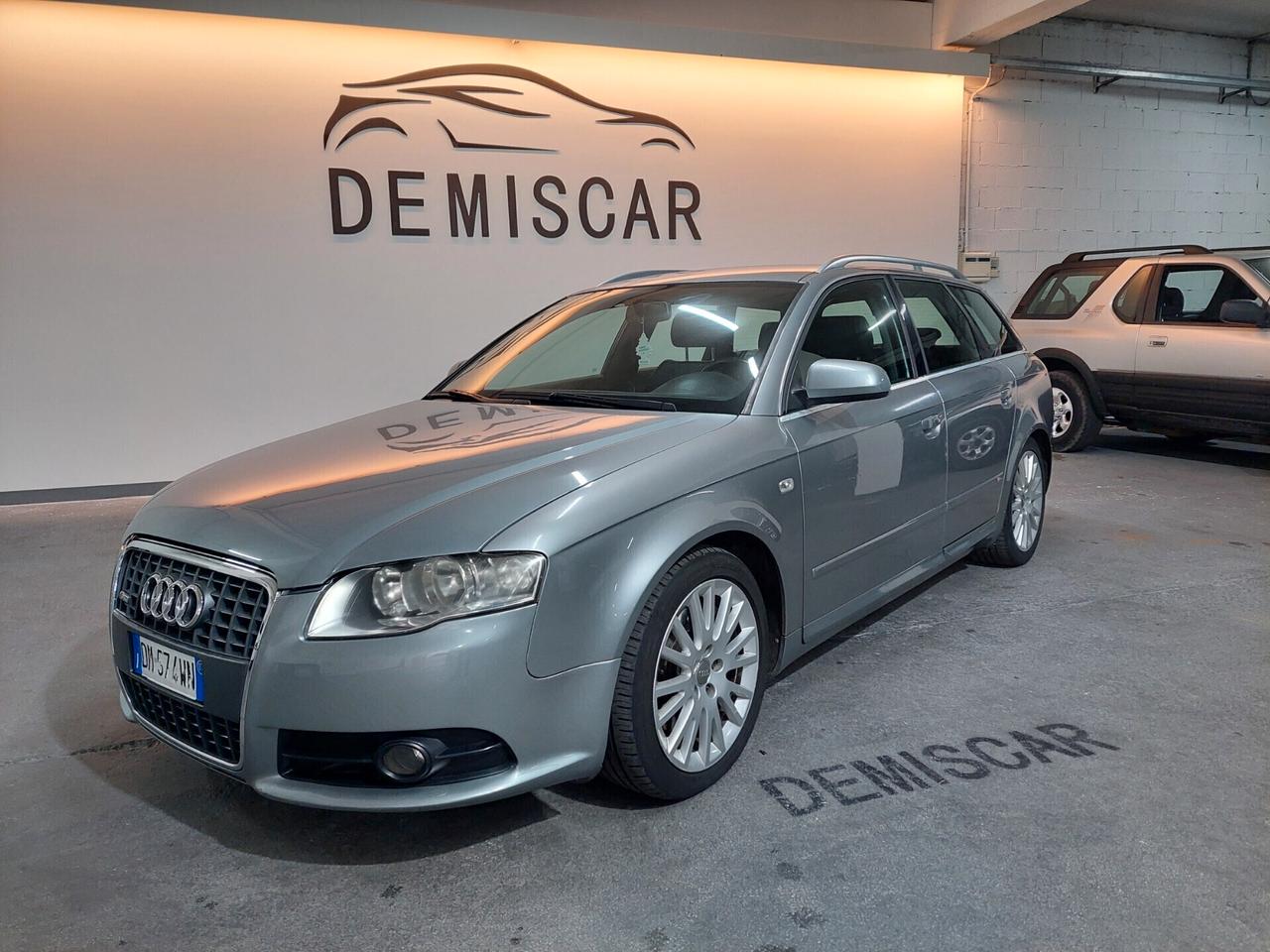 Audi A4 3.0/233CV TDI S line interno e esterno