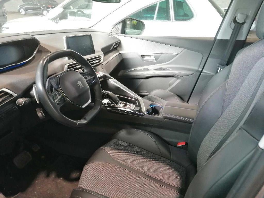 Peugeot 3008 BlueHDi 130 S&S EAT8 Allure