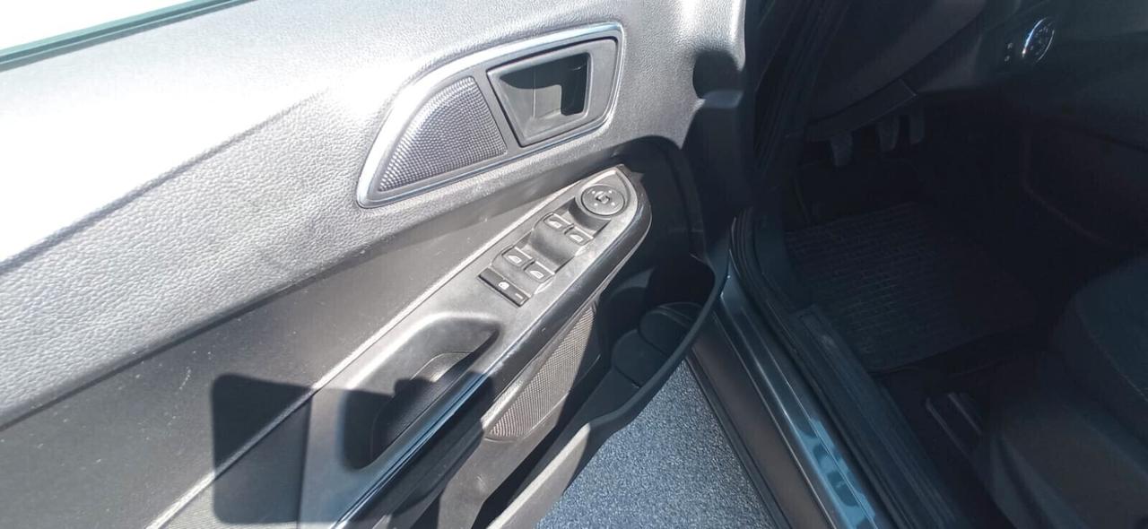 Ford B-Max 1.5 TDCi 75 CV Titanium