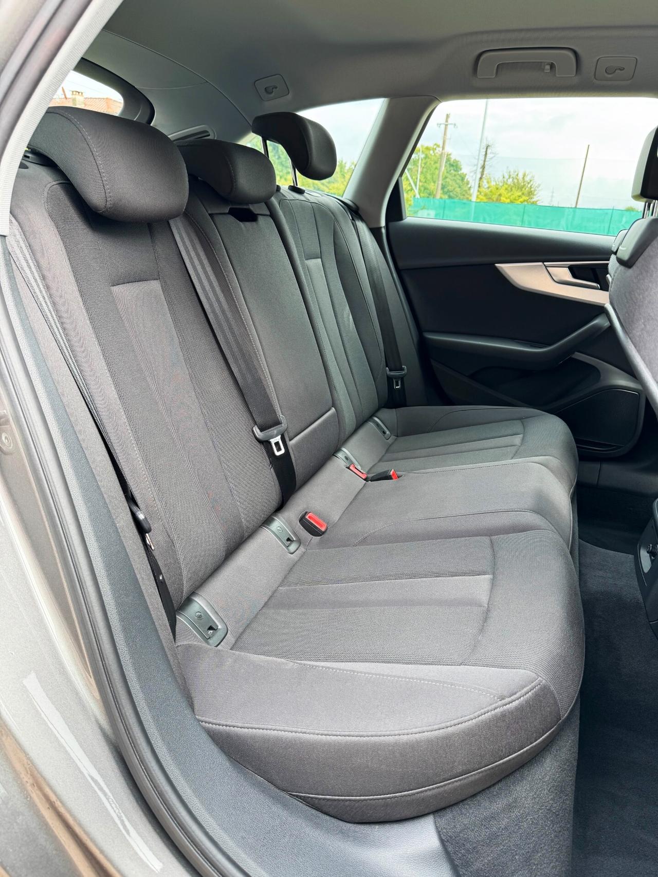 Audi A4 40 TDI Business Advanced Quattro | GANCIO TRAINO