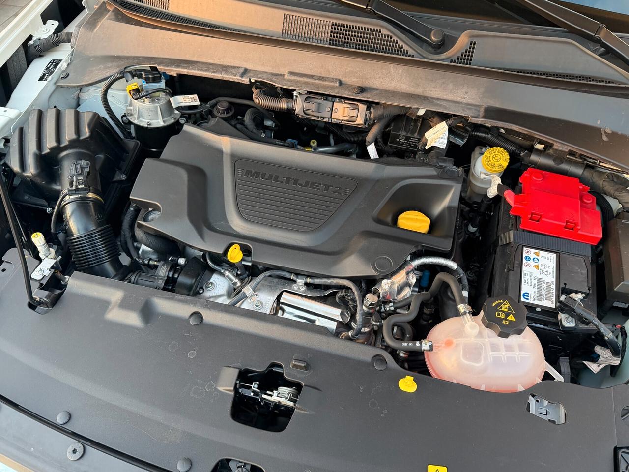 Jeep Compass 2WD 1.6 M.JET 130 cv. BUSINESS (UNav)