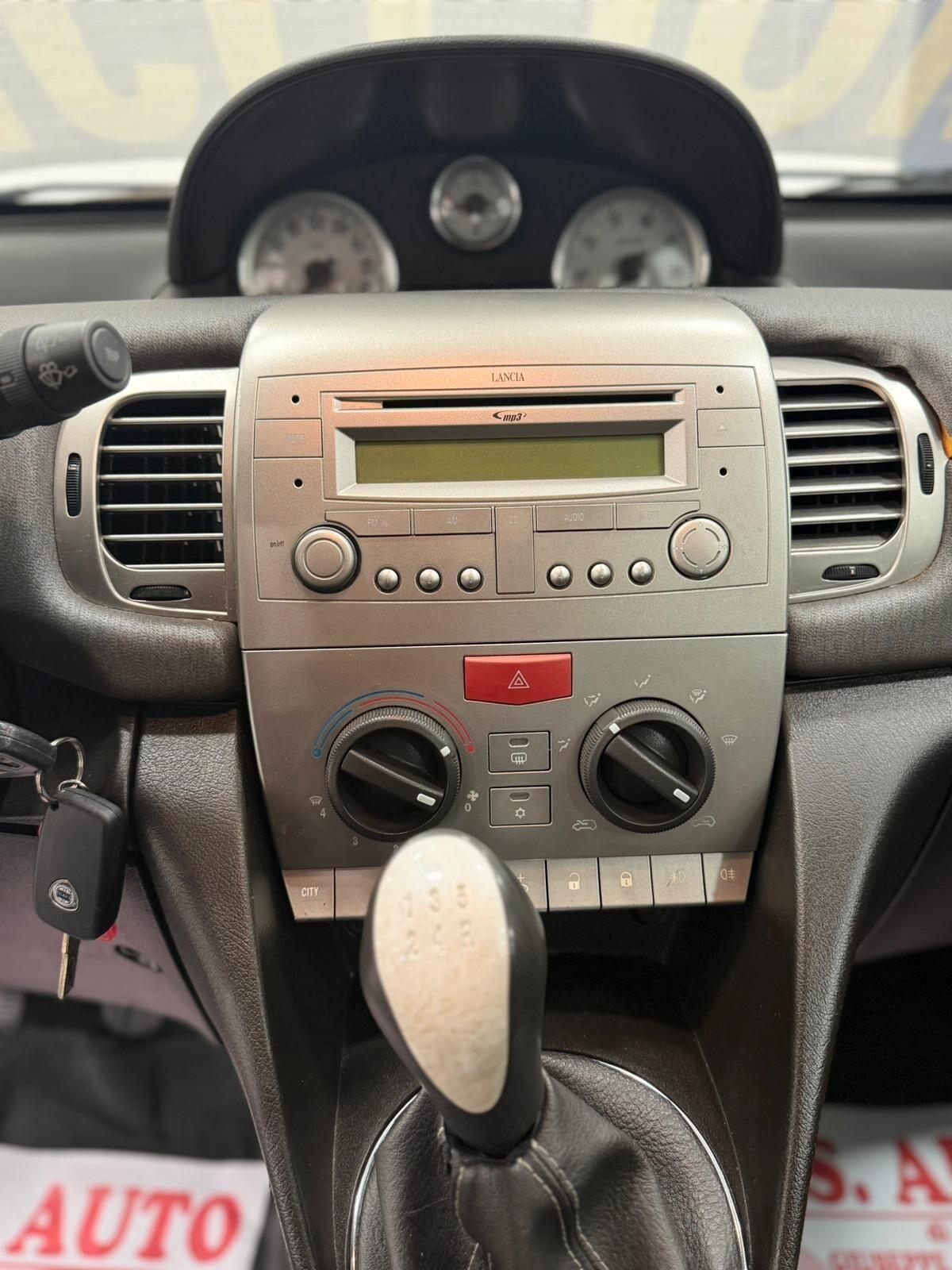 Lancia Ypsilon 1.3 MJT 75 CV