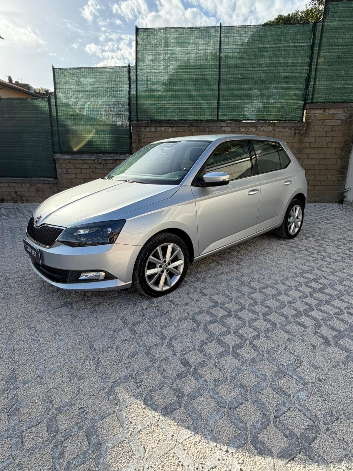 Skoda Fabia 1.0 TSI Color Argento
