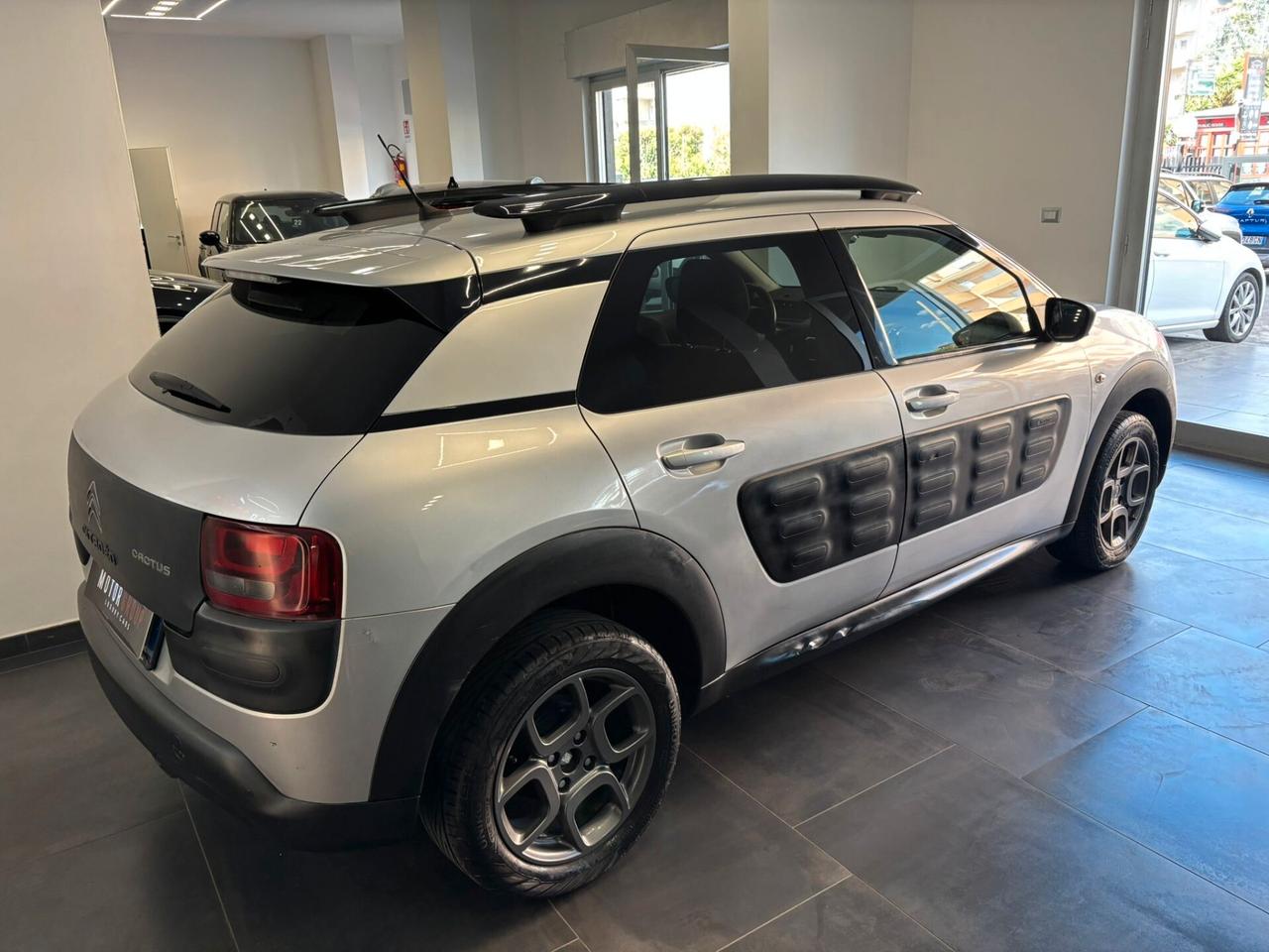 Citroen C4 Cactus 1.6 BlueHDi 100 Shine