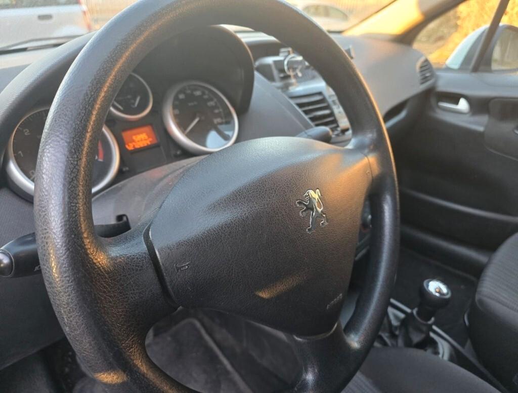 Peugeot 207 1.4 HDi 70CV Van 2018