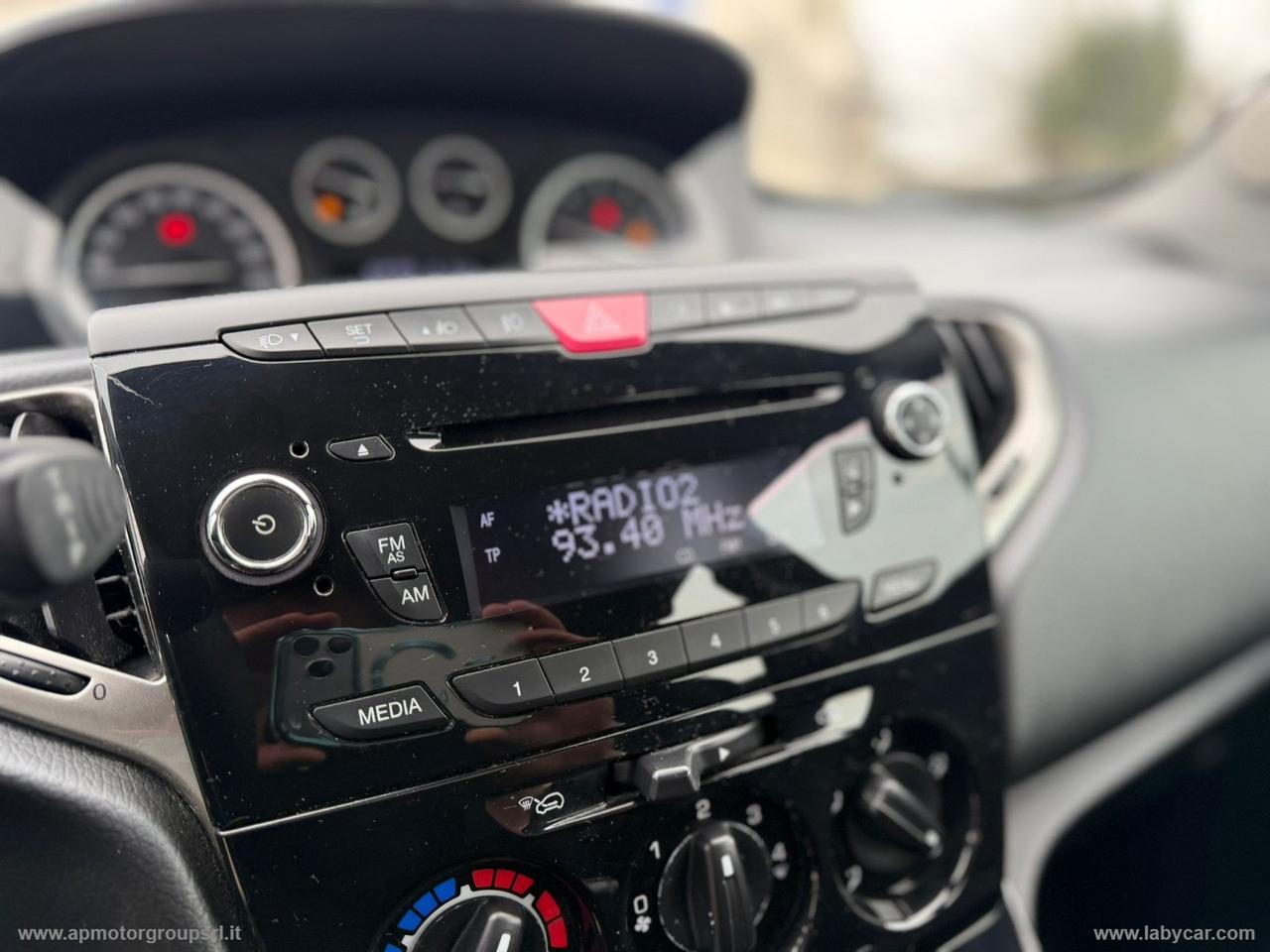 LANCIA Ypsilon 0.9 T.Air 85CV 5p. Met.Ec. Gold