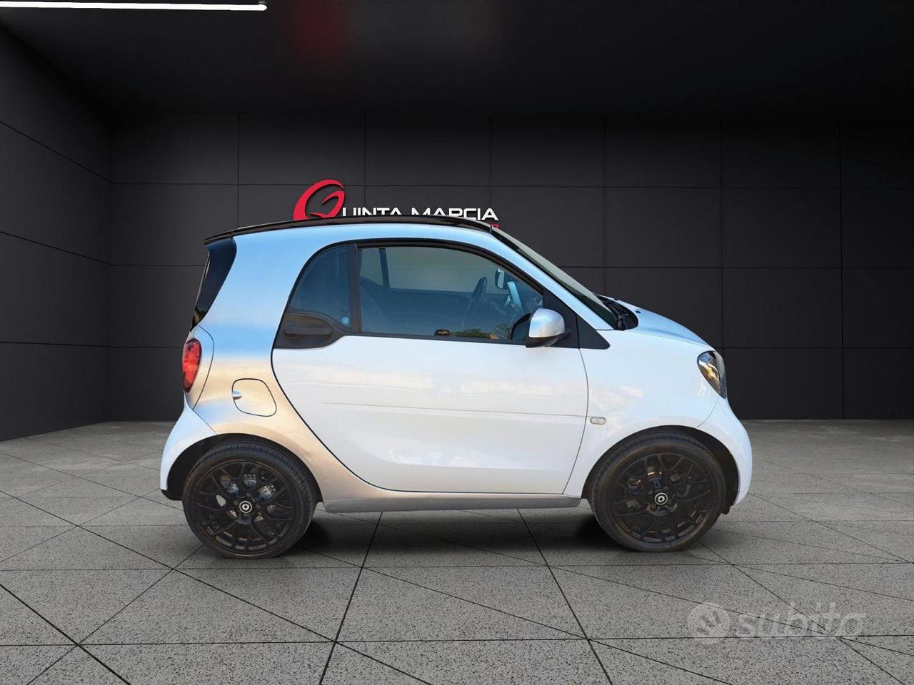 Smart Fortwo 1.0 71cv AUTOMATICA NAVI/CERCHI BLACK