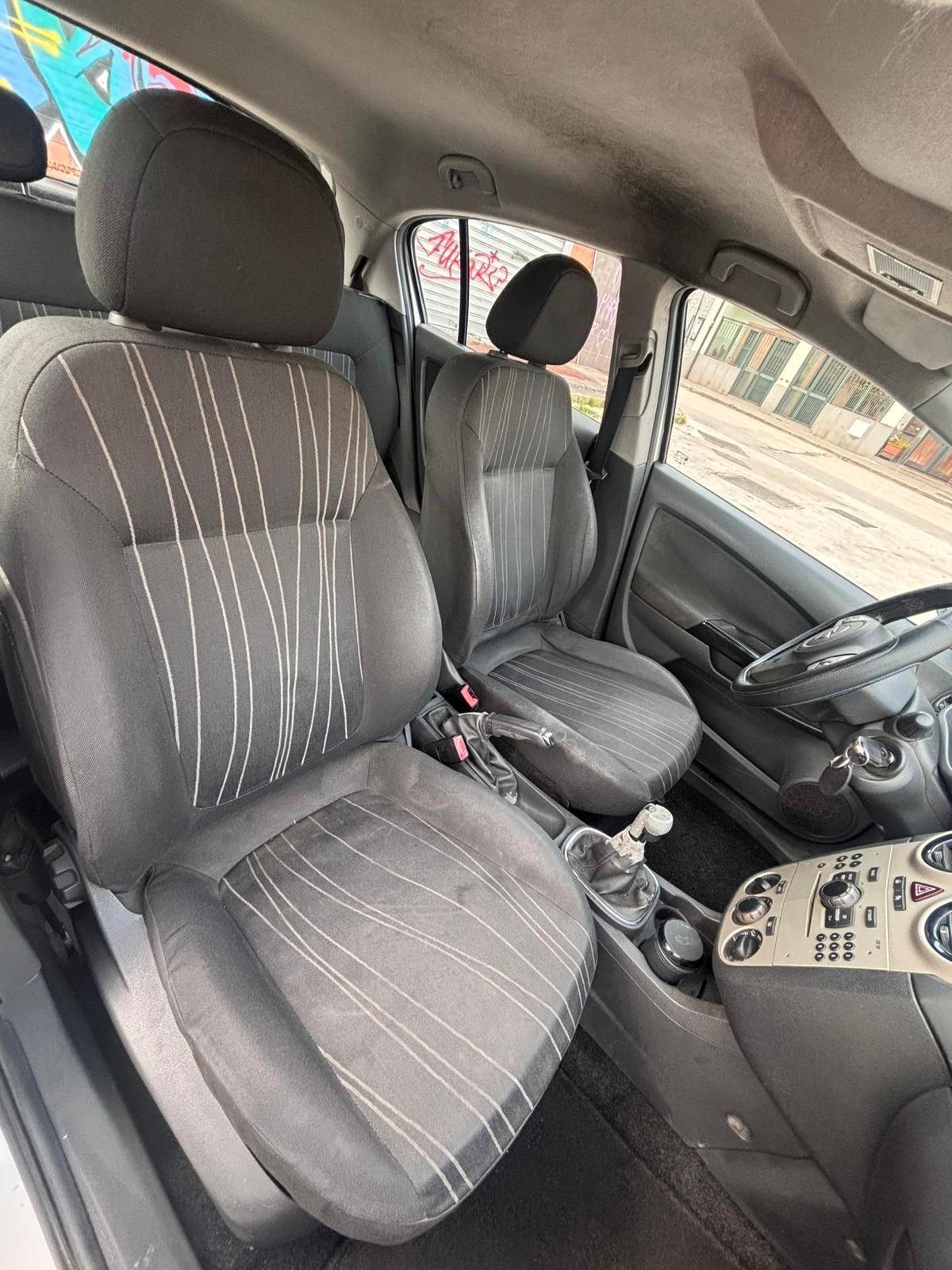 Opel Corsa 1.2i 16V cat 5 porte Club