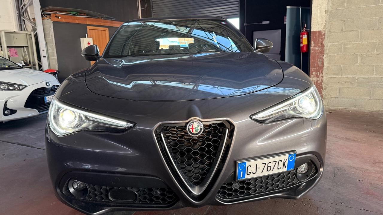Alfa Romeo Stelvio 2.2 Turbodiesel 160 CV AT8 RWD Business