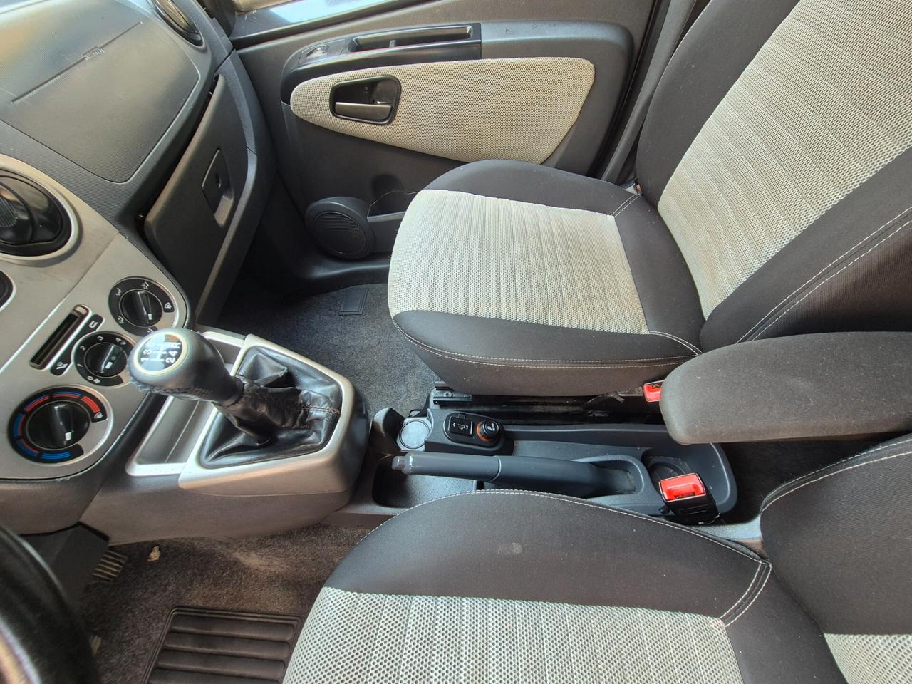 Fiat Qubo 1.3 MJT 75 CV Trekking
