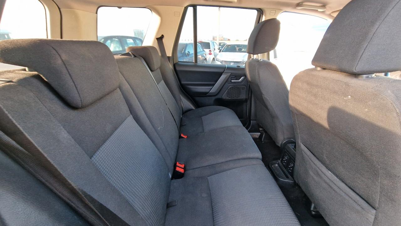 Land Rover Freelander 2.2 TD4 S.W. SE