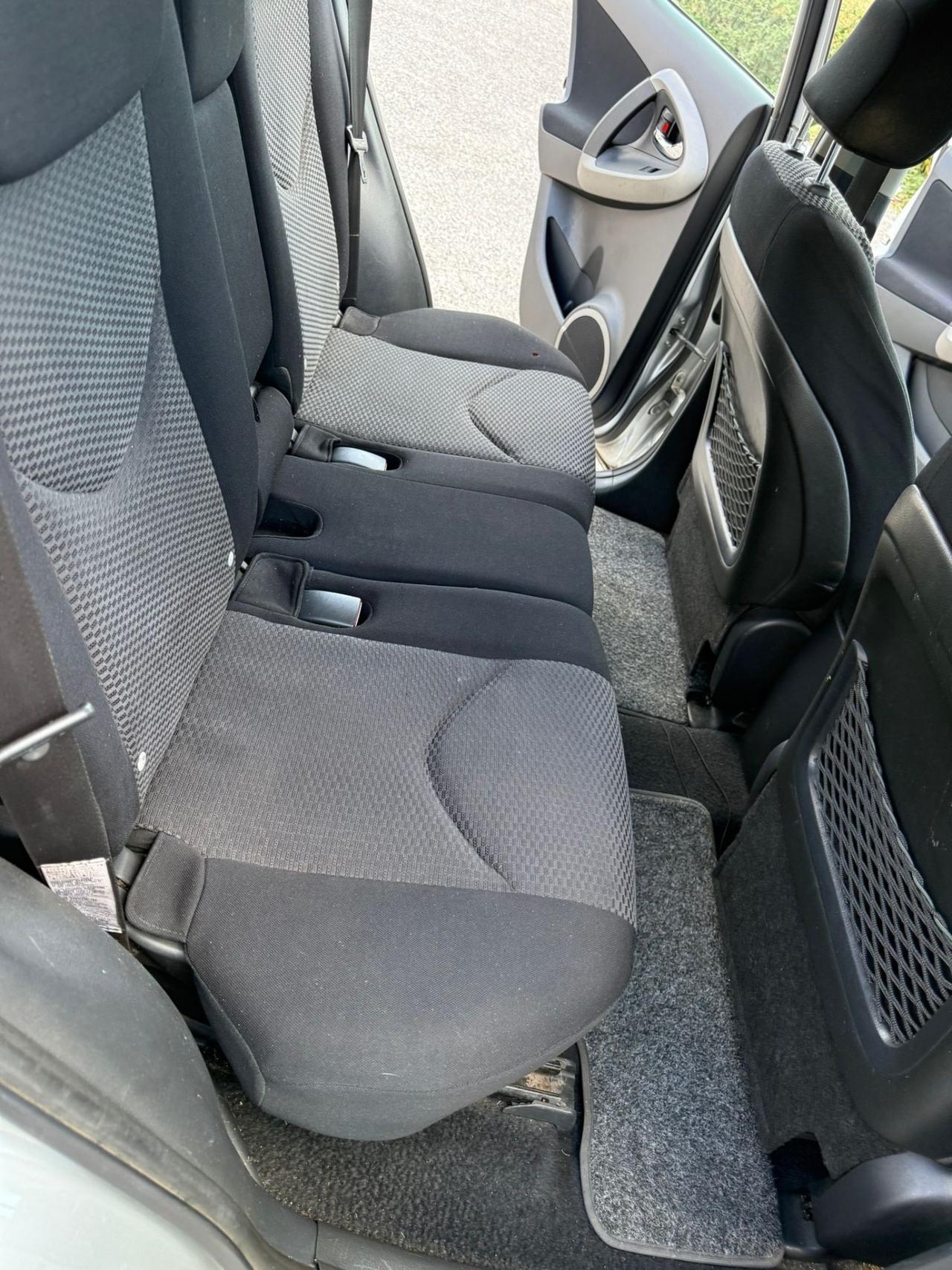 Toyota RAV 4 RAV4 2.2 D-4D 136 CV DPF Sol