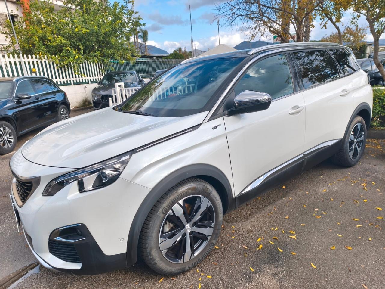 PEUGEOT 5008GTLINE 1.5HDi 130cv