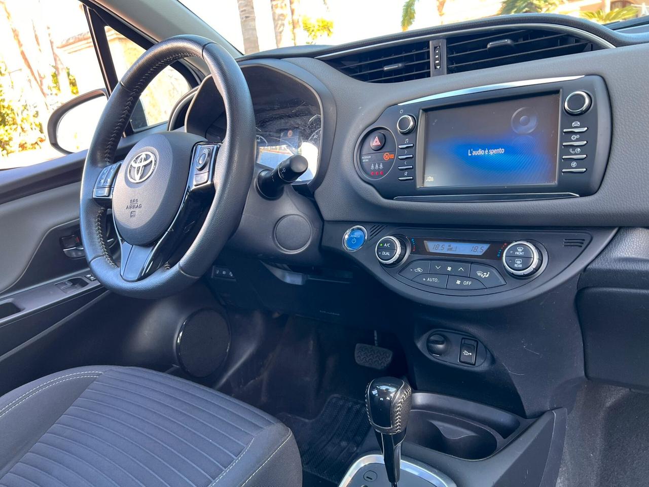 Toyota Yaris 1.5 Hybrid 5 porte Business