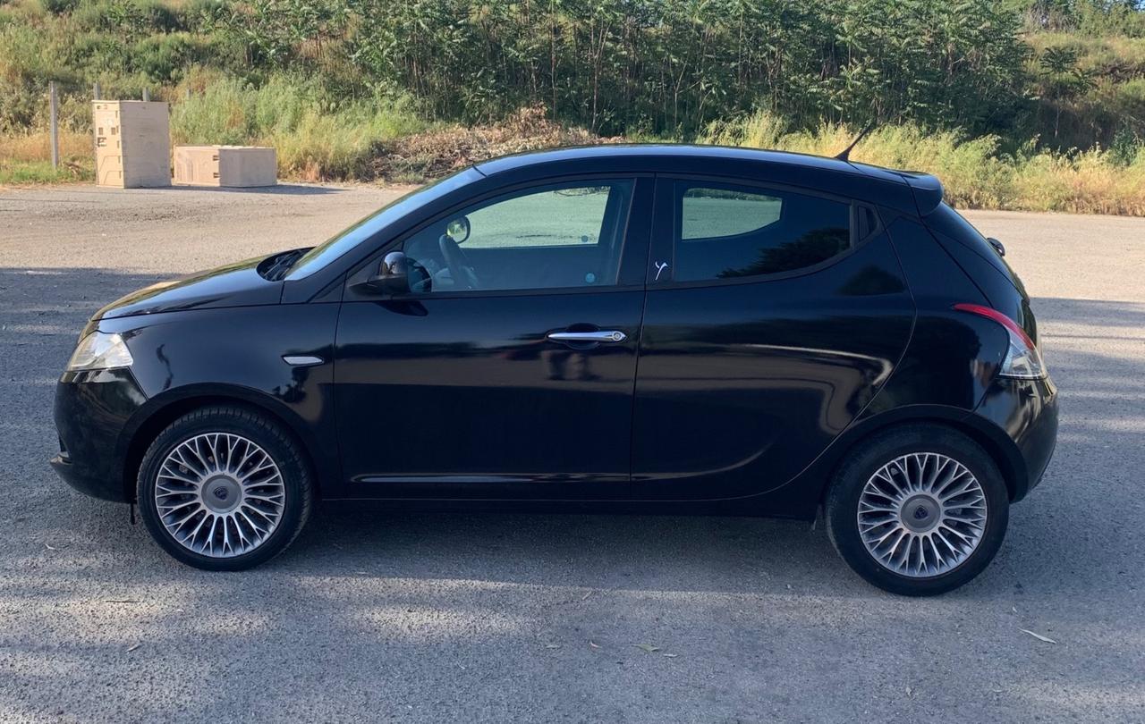 Lancia Ypsilon 1.3 MJT 16V 95 CV 5 porte S&S Gold