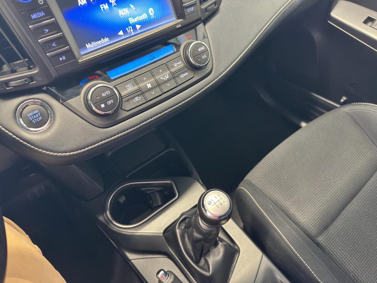 Toyota Rav4 2.0 d-4d Active 2wd mt