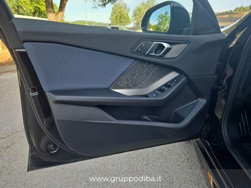 BMW Serie 1 F70 118d MSport Design auto