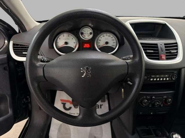 Peugeot 207 1.4 8V 75CV 5p. Special Edition