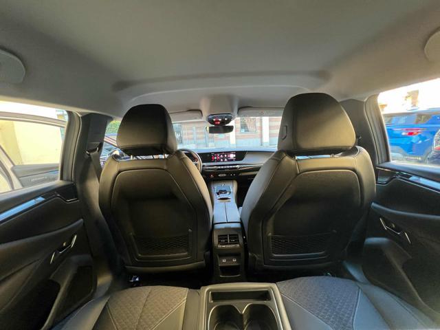 DS AUTOMOBILES DS 4 E-Tense 225 Cross Trocadero