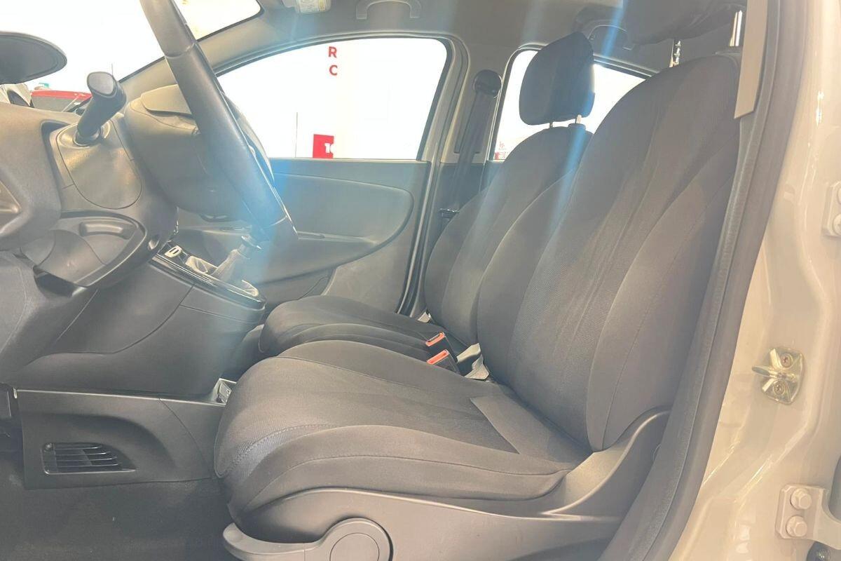 Lancia Ypsilon 1.2 69 CV 5 porte GPL Ecochic Gold