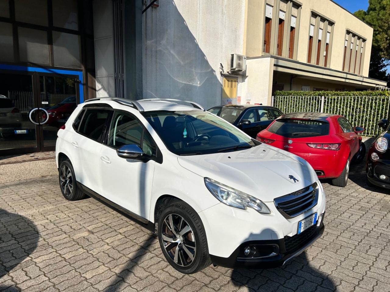 Peugeot 2008 1.6 BlueHDi cv100 Allure