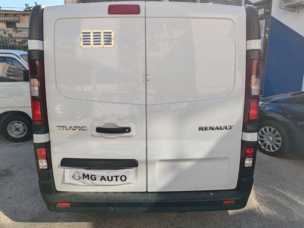 RENAULT TRAFIC 3 POSTI