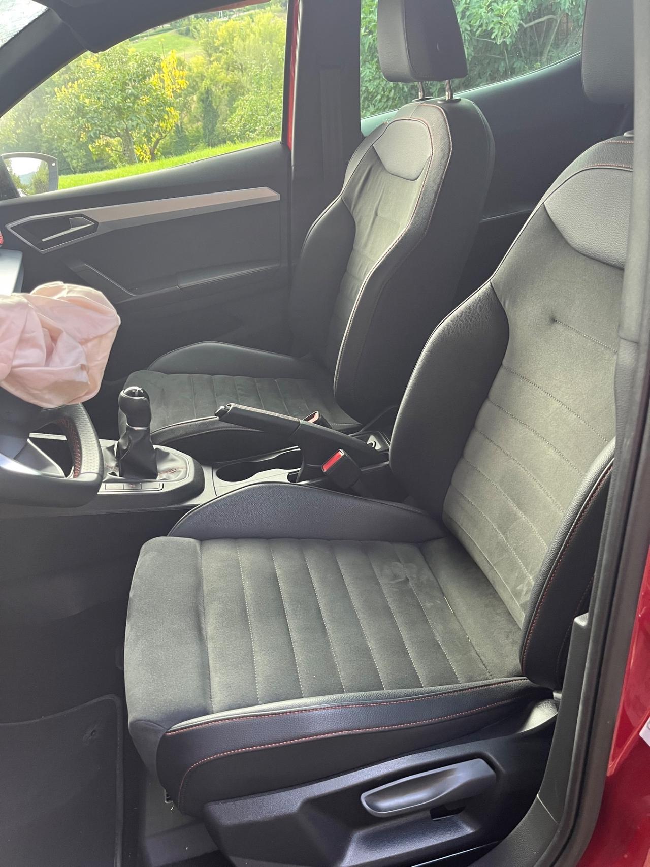 Seat Ibiza 2023 1.0 BENZINA FR INCIDENTATA