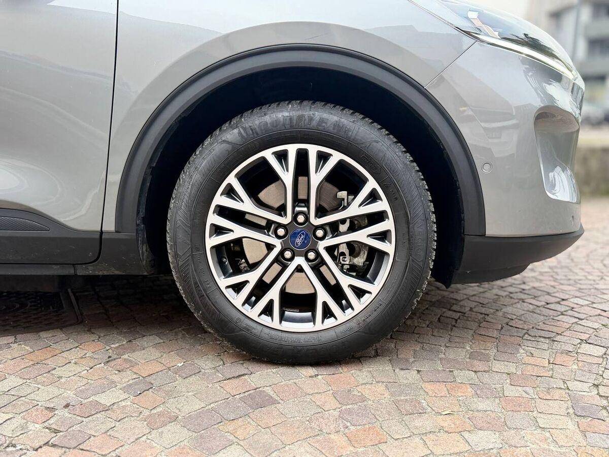 Ford Kuga 2.5 phev Titanium 2wd 225cv e-shifter