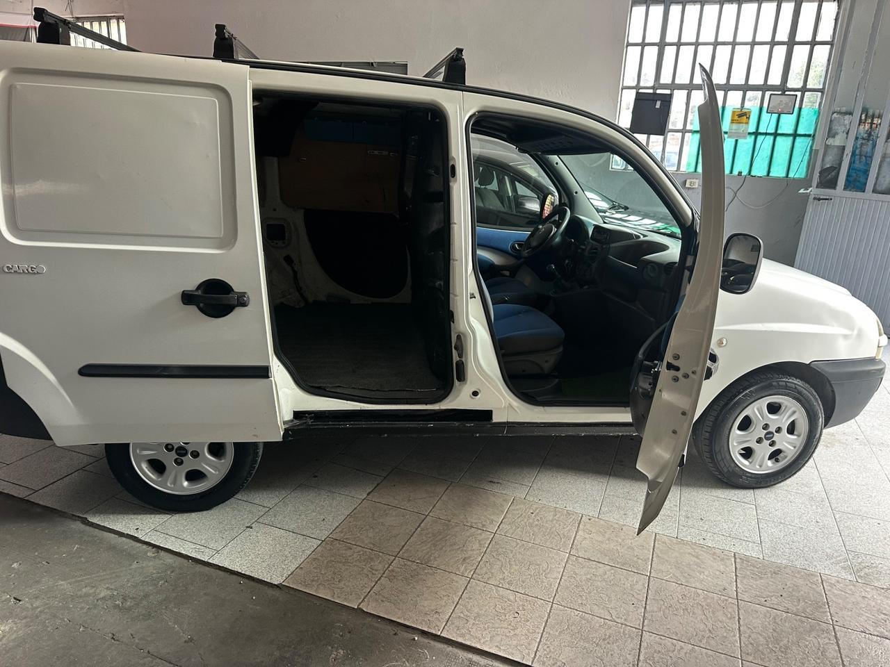 Fiat Doblo 2 posti