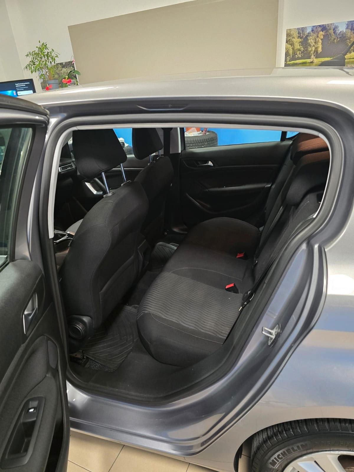 Peugeot 308 BlueHDi 120 S&S Business