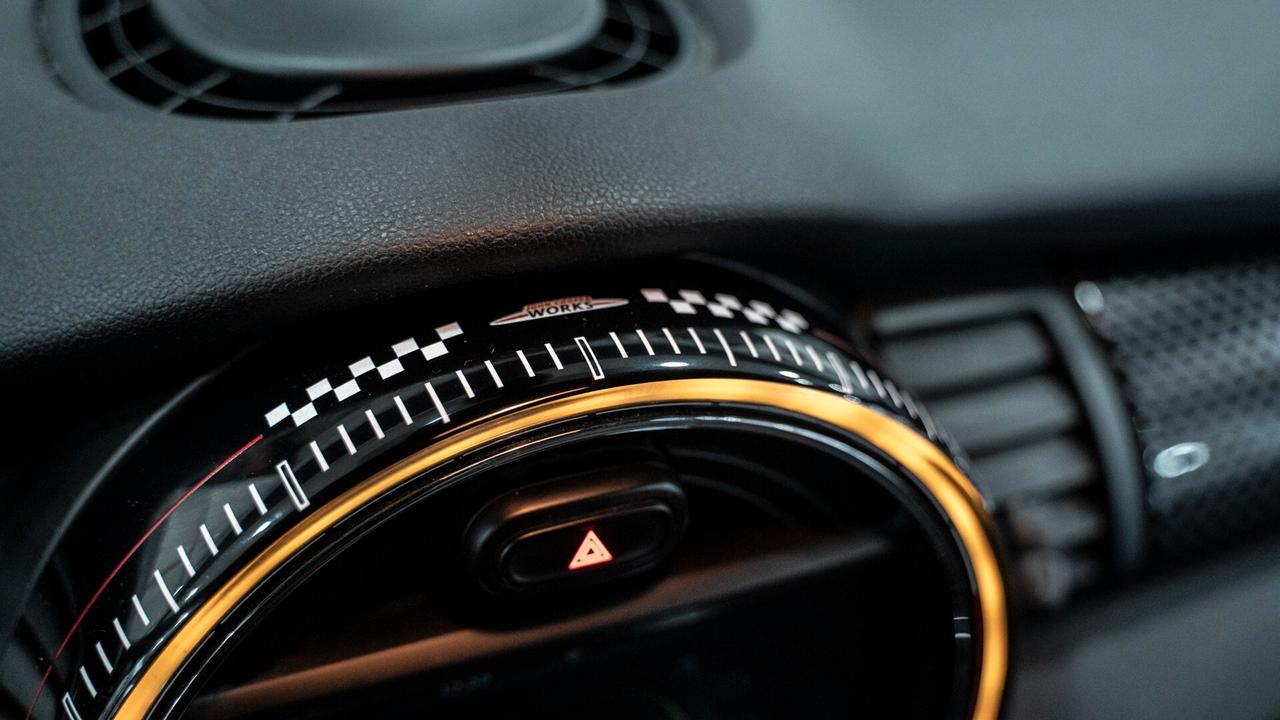 Mini Countryman John Cooper Works 2.0 3P 231 CV AUTO XENO NAVI FULL OPTIONAL