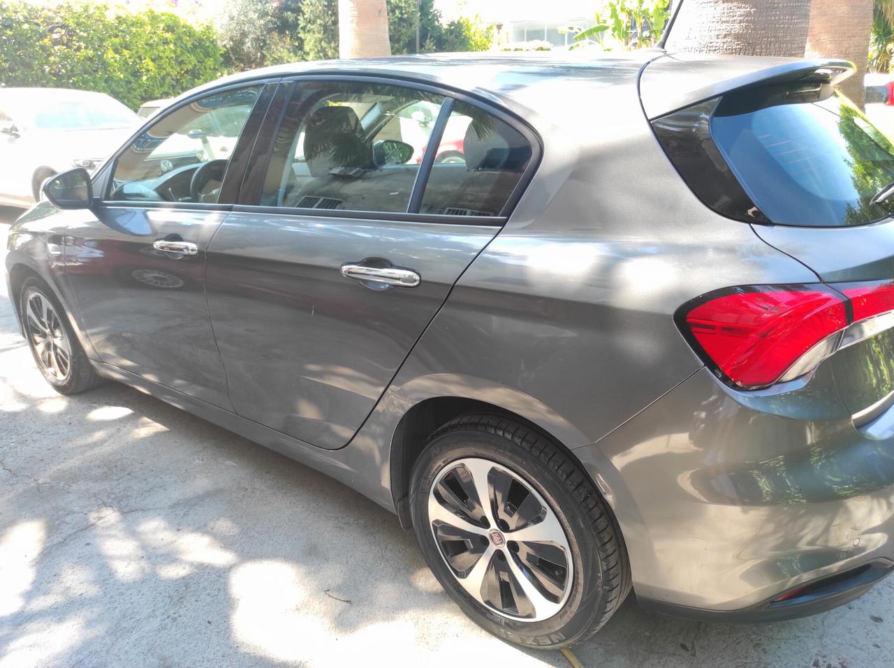 Fiat Tipo 2017 1.6 Mjt 120cv Nav Sens lega sedili Risca lounge