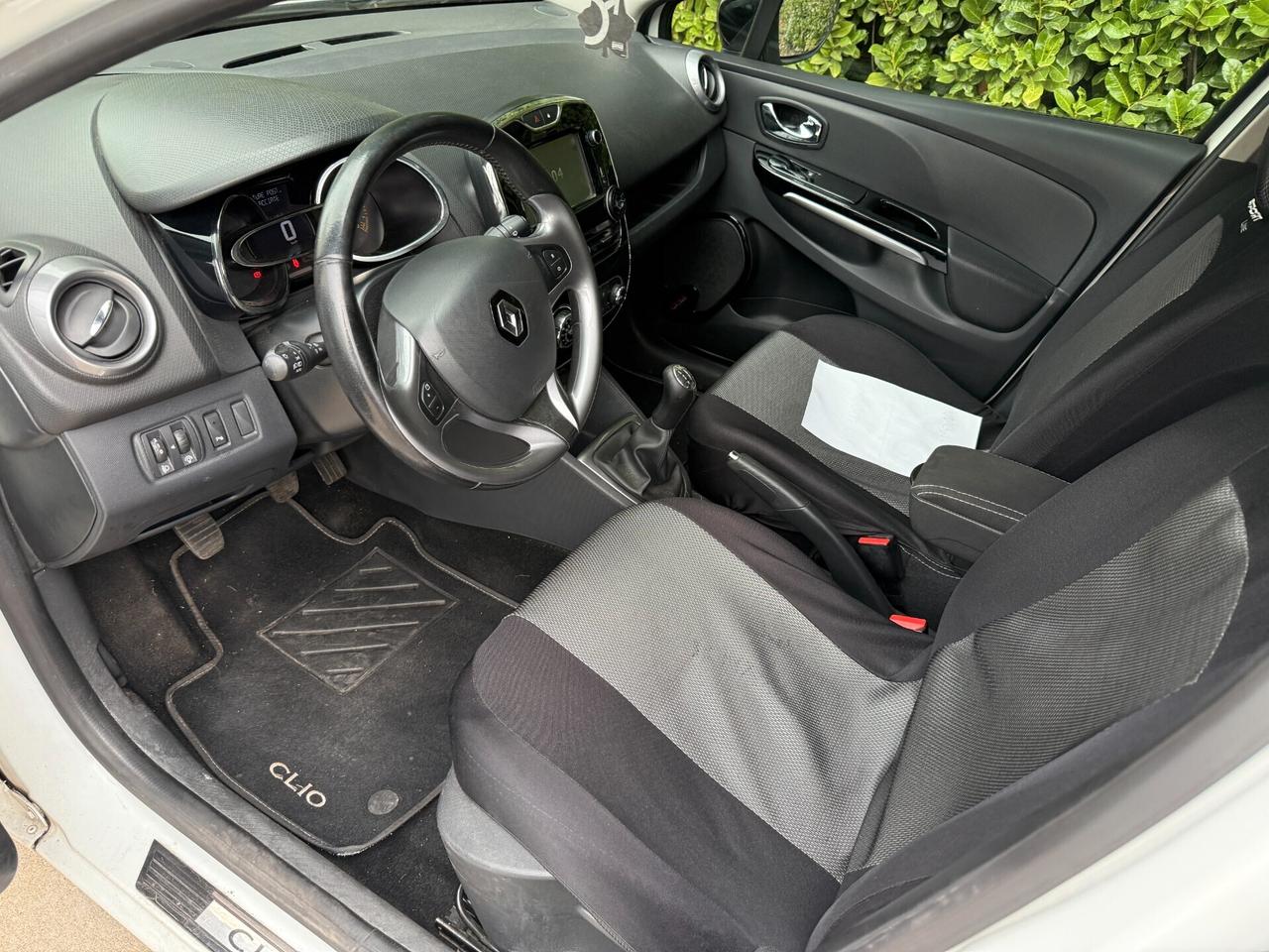 Renault Clio 1.2 75CV 5 porte CINGHIA OK - NEOPATENTATI