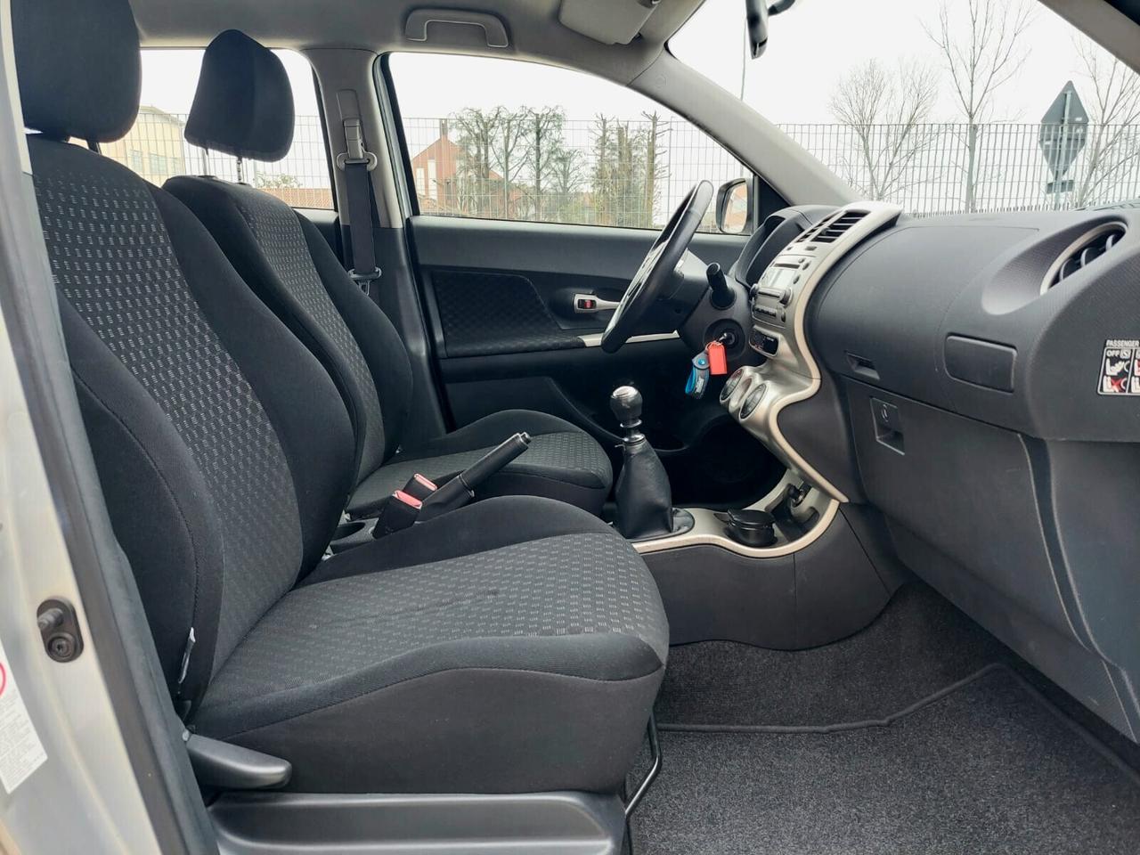 TOYOTA Urban Cruiser 1.4 D-4D AWD Sol - 2009