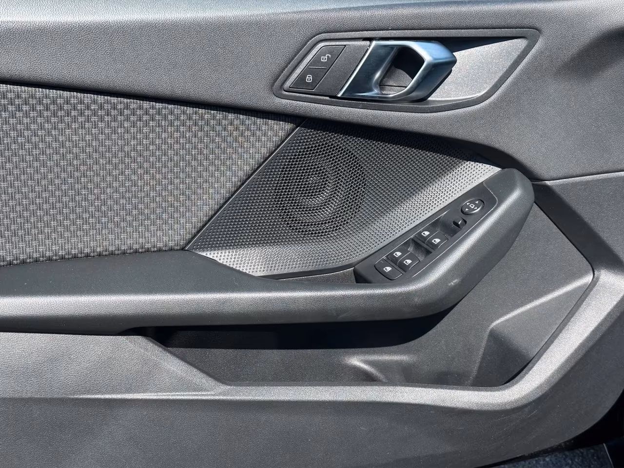 Bmw 118 118d 5p. Business Advantage