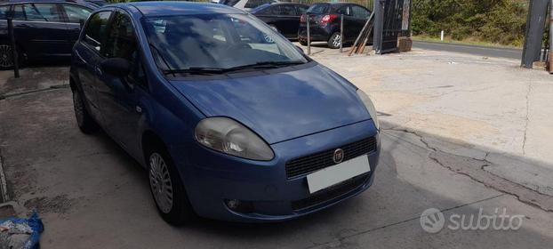 FIAT - Grande Punto - 1.4 5 porte Active