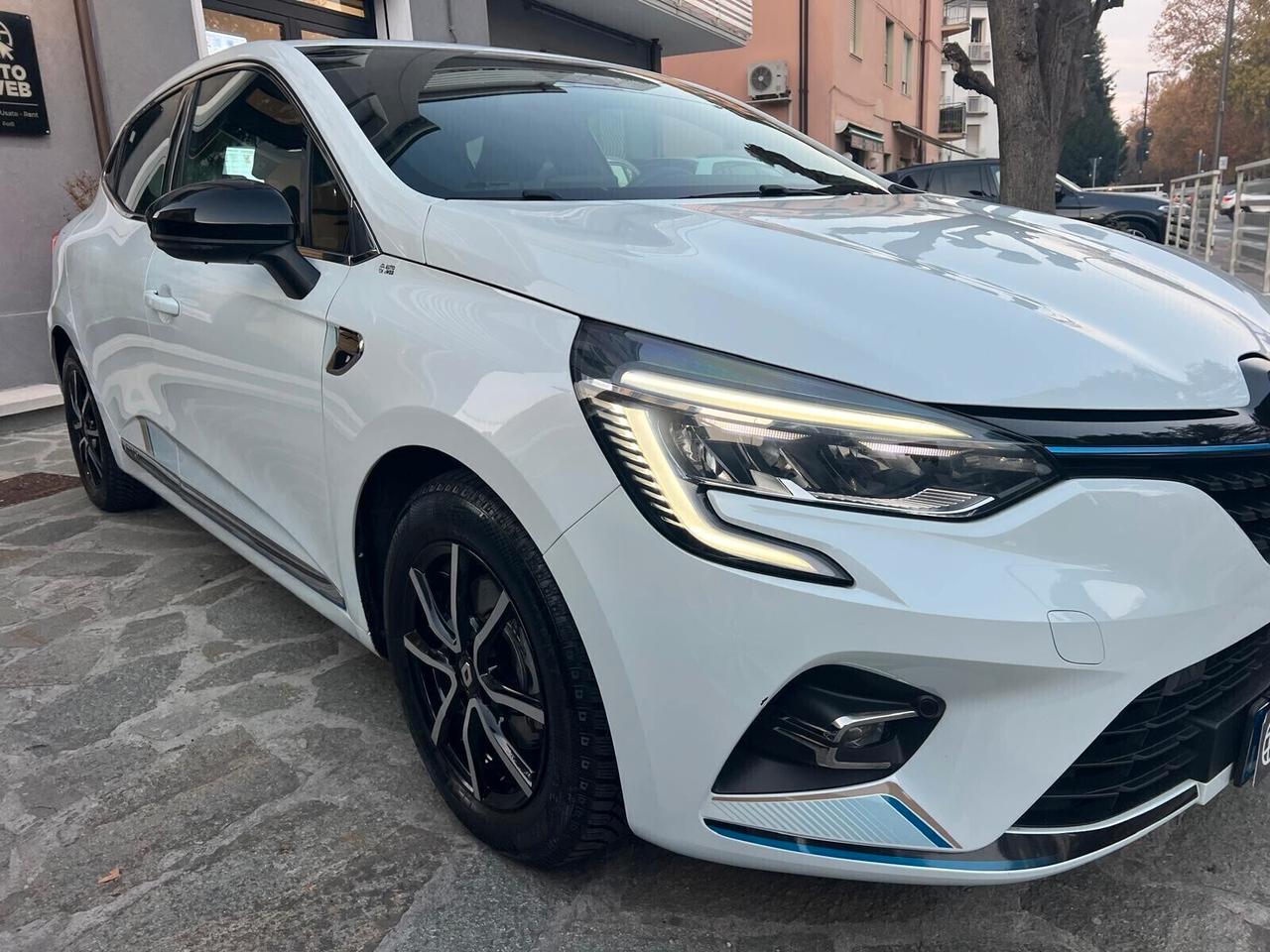 RENAULT CLIO HYBRID E-TECH RS LINE 140cv NEOPAT