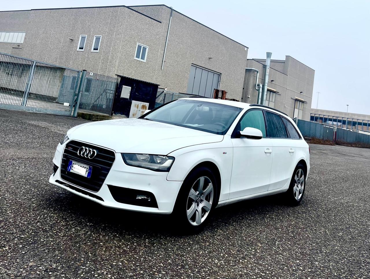 Audi A4 2.0 TDI 177 CV mult. Ambiente