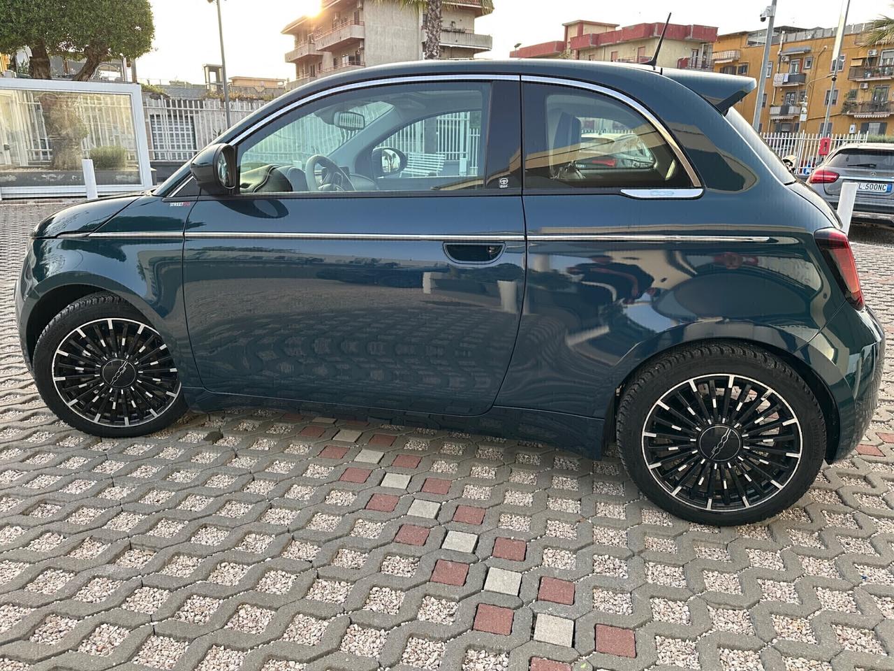 Fiat 500 500e Berlina 42 kWh La Prima By Bocelli