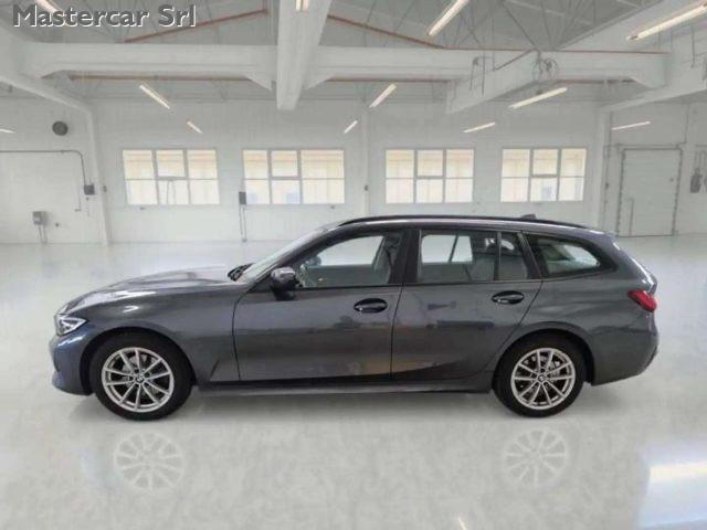 BMW 320 G21 320d Touring mhev 48V xdrive Business Advantag