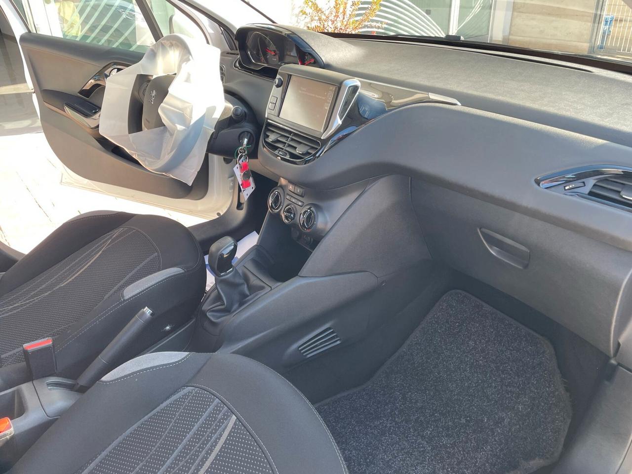 Peugeot 208 hdi soli 32000km