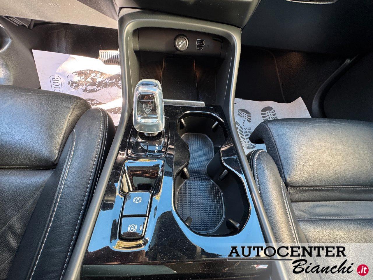 Volvo XC40 1.5 t4 recharge phev Plus Bright auto