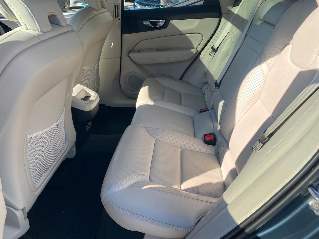 Volvo XC 60 XC60 B4 (d) AWD Geartronic Inscription