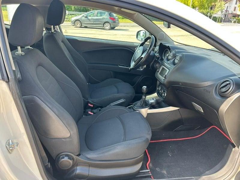 Alfa Romeo MiTo 1.3 JTDM 85CV SES DISTINCTIVE